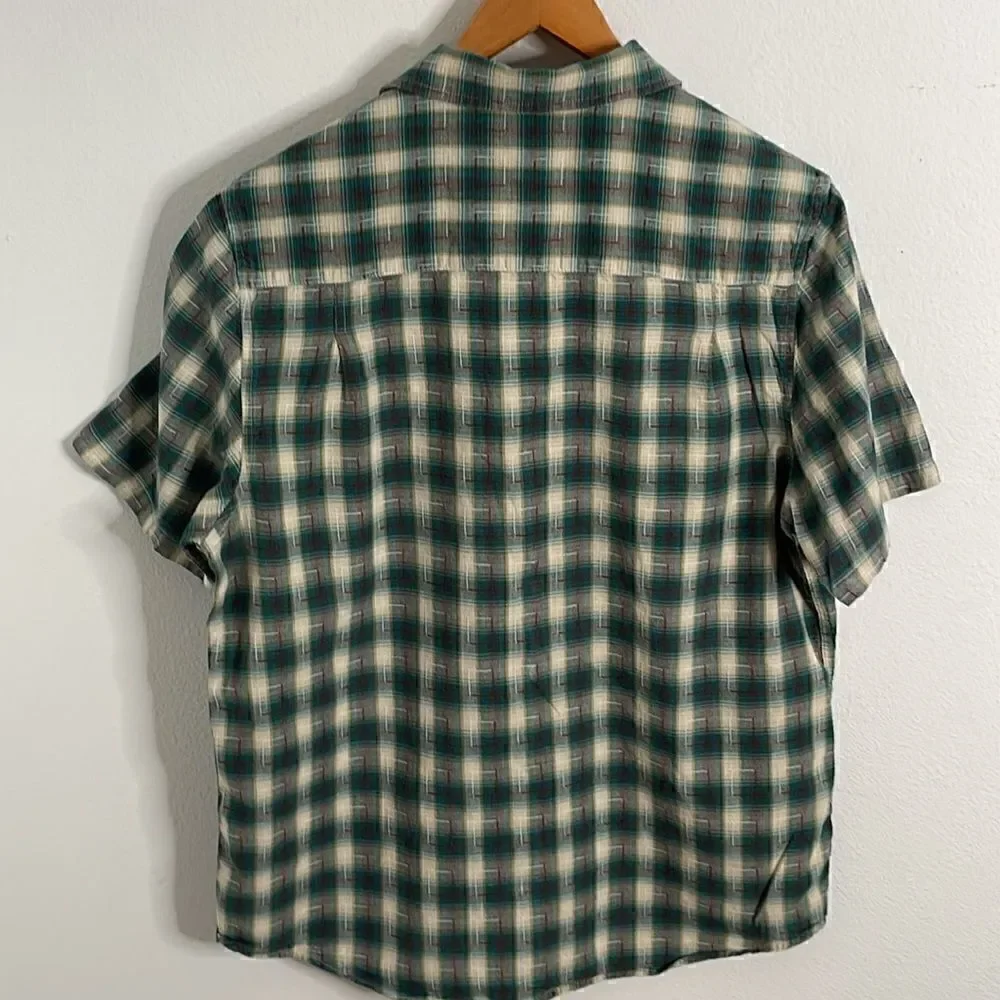 Horny Toad button down casual shirt.  Size Medium.